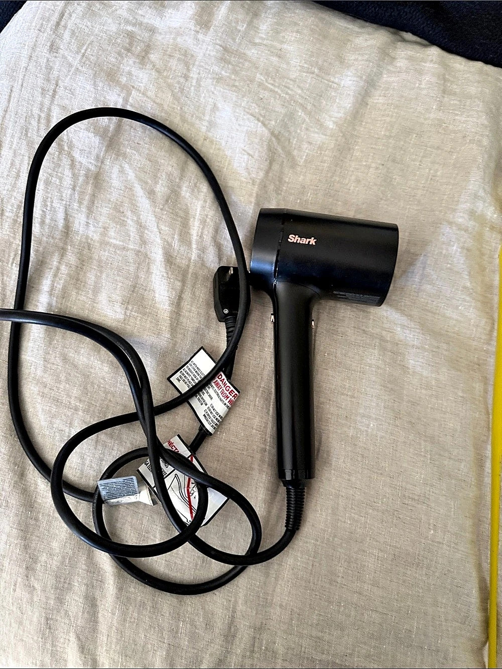 Shark FlexStyle Air Styling & Drying System Hair Dryer with two Styling Attachme